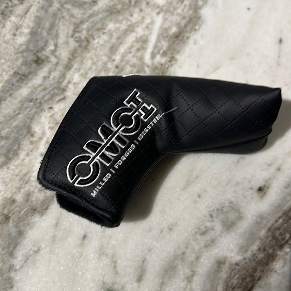 Mizuno golf putter head cover